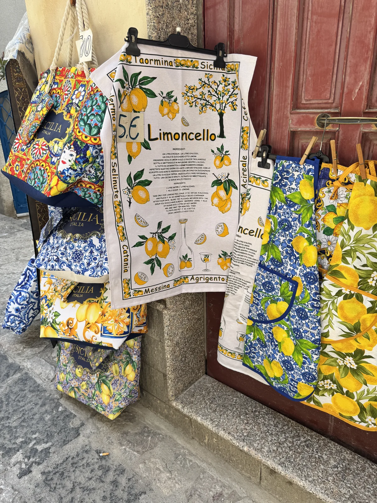 Lemon tile table